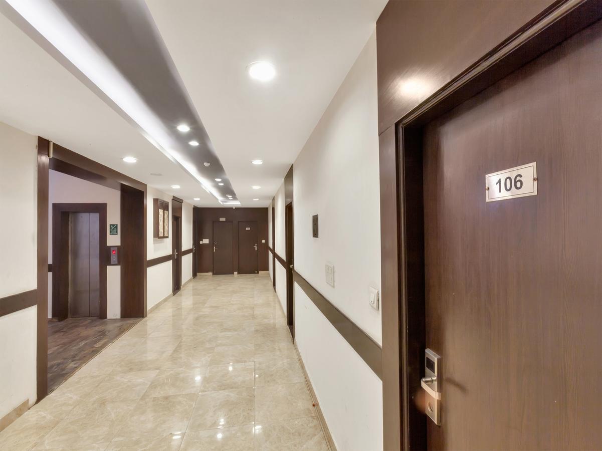 Oyo 9841 The Vivir 1 Hotel Noida Exterior foto