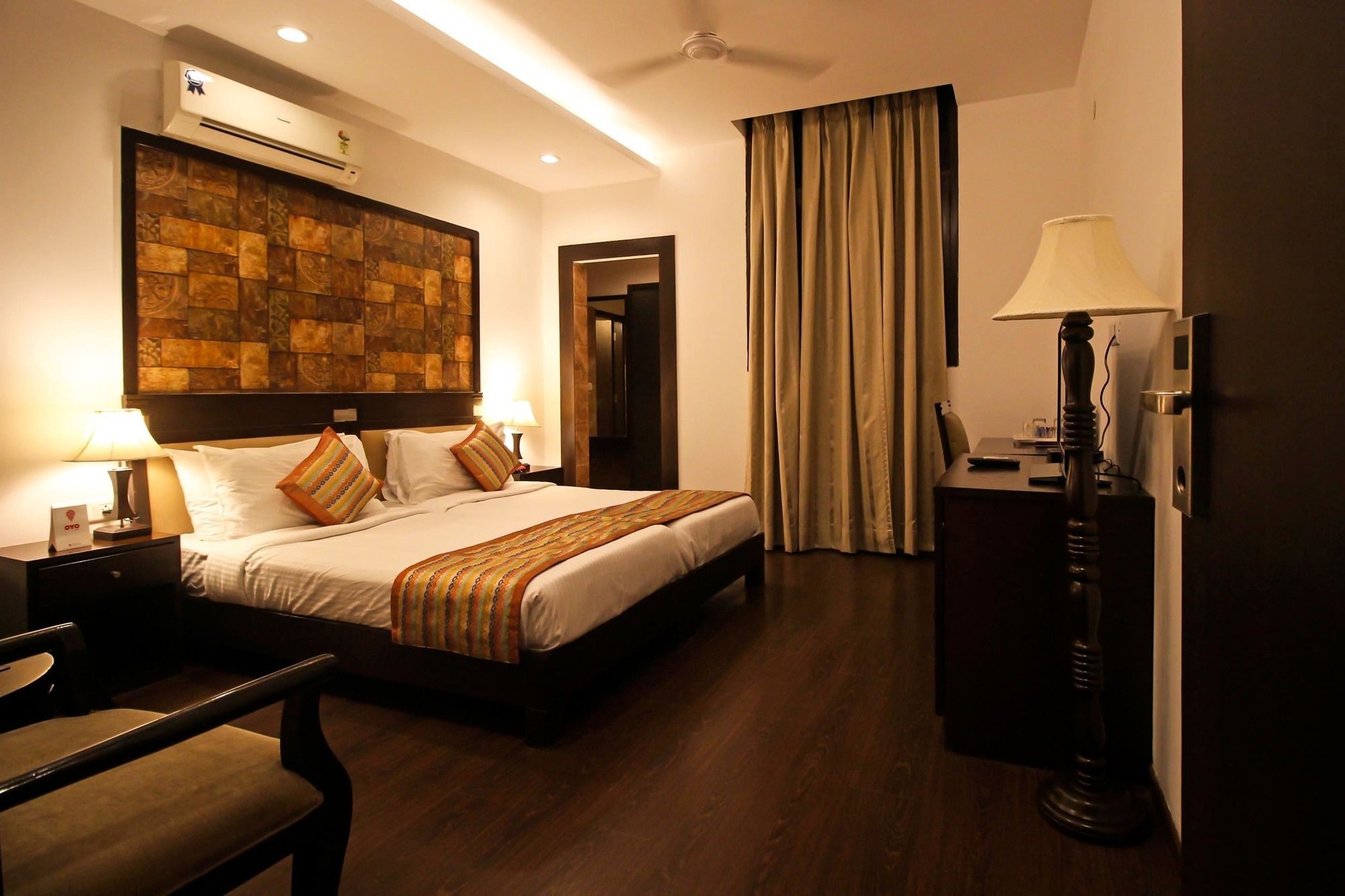 Oyo 9841 The Vivir 1 Hotel Noida Exterior foto